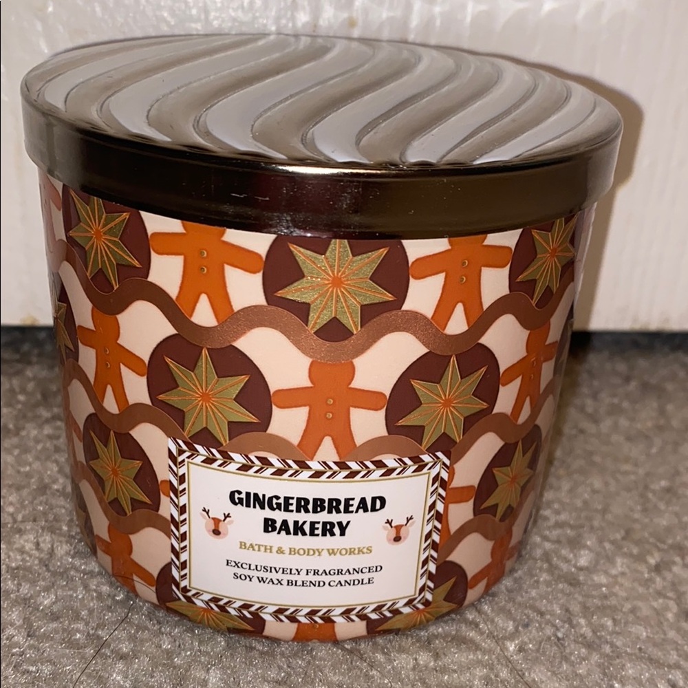 Bath & Body Works Gingerbread Bakery Candle